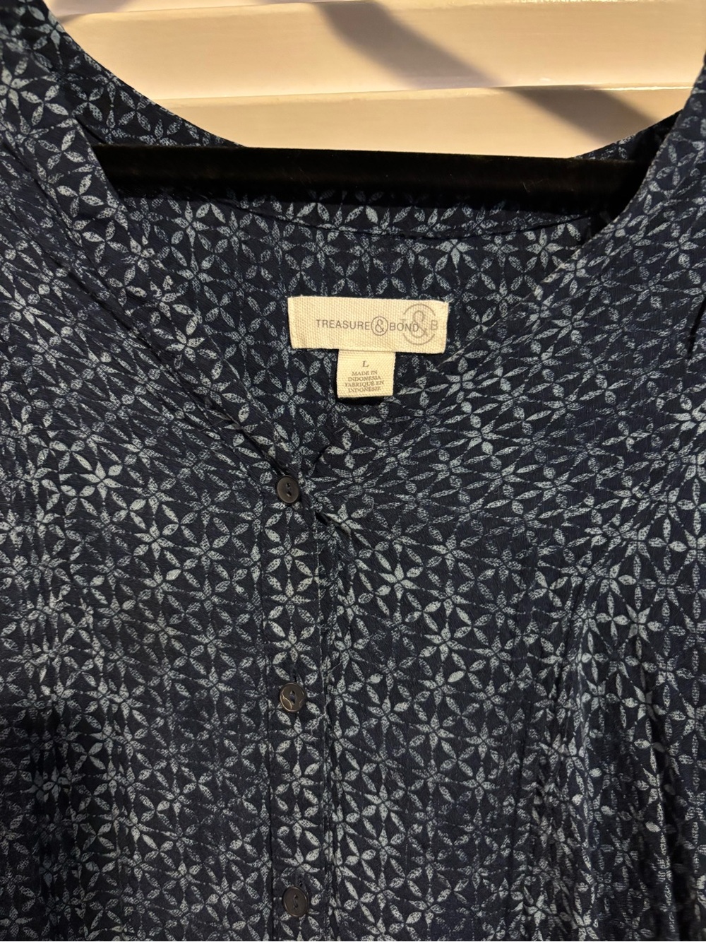 Treasure & Bond Navy Button-Down Shirt with Light Blue Geometric Print
